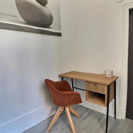 Le Justice - Calme Lumineux Coeur Du Bouchon Wifi アパート